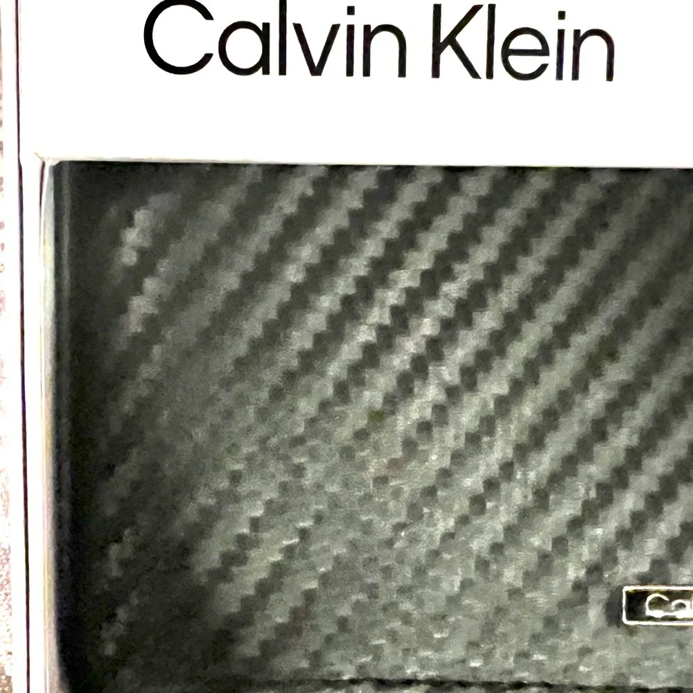 NEW Calvin Klein Leather RFID Bifold Men's Wallet Father's Day. Black. $49.50.